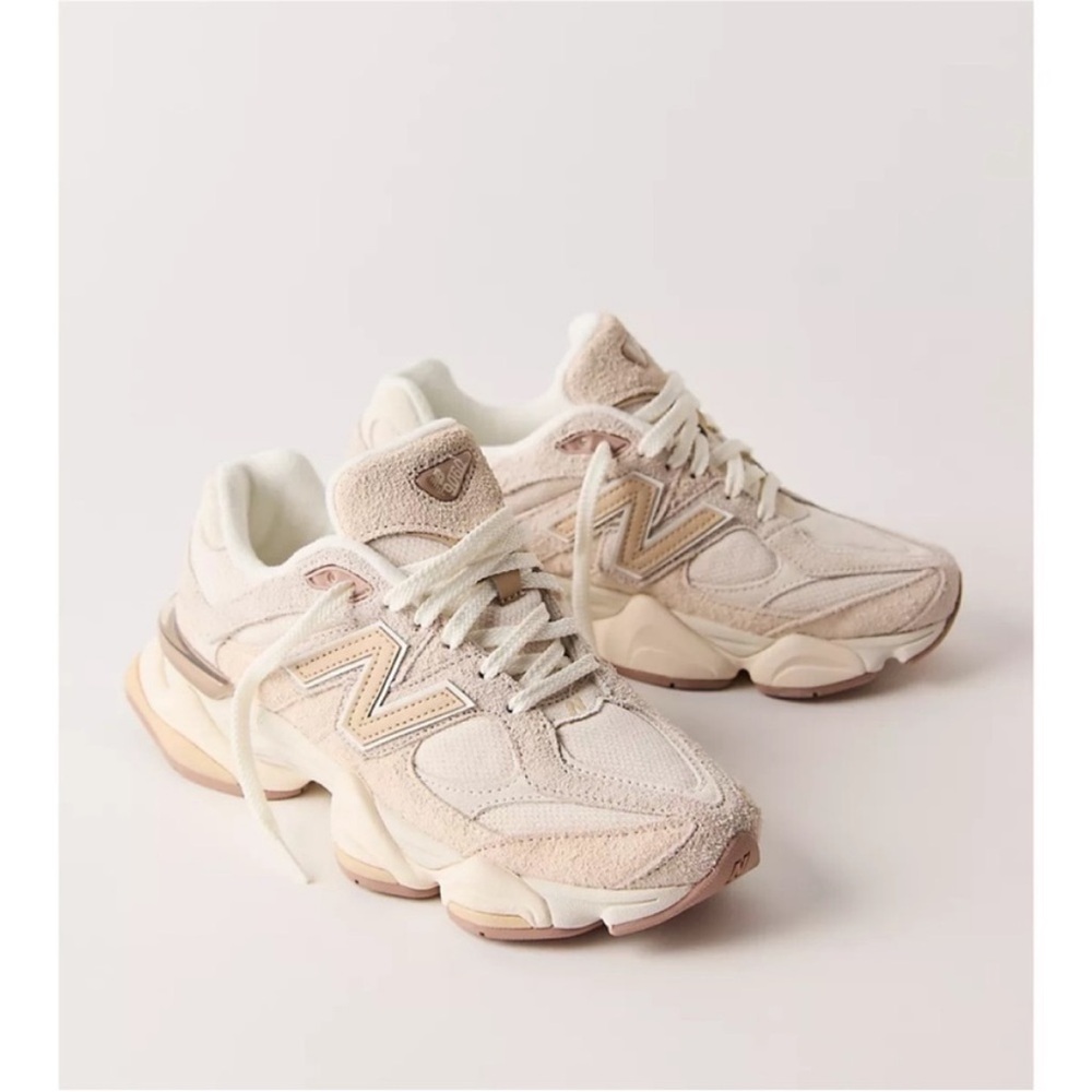 New Balance Women's Cream 9060 Sneakers